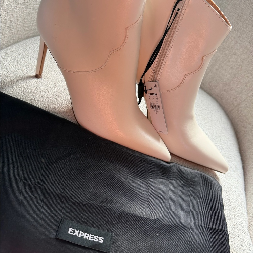 Express Women's Elegant Cream Heeled Boots